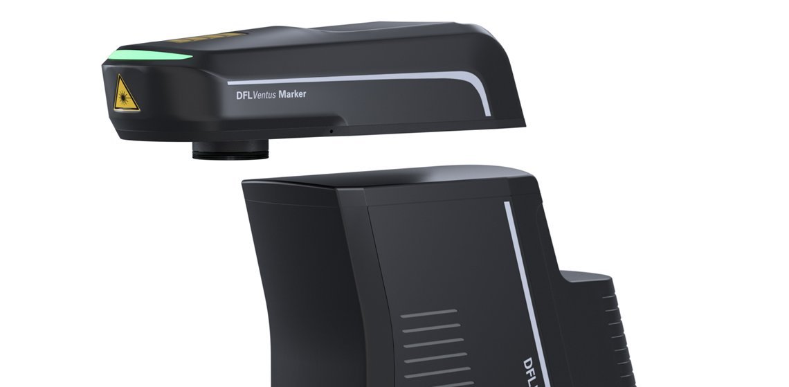 Faserlaser DFLVentus Marker Business Standard Der Faserlaser DFLVentus Marker Business eignet sich für anspruchsvolle Applikationen mit variabler Pulsbreite (MOPA Laser).